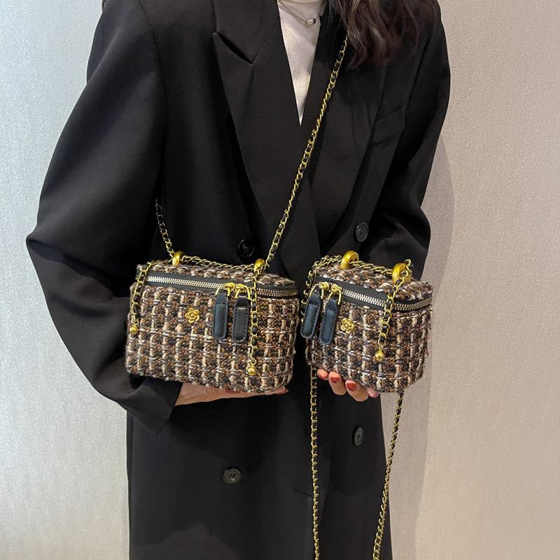 Strukturierte kleine Tasche Damen 2025 neu trendige Mode gestrickte Kette Umhängetasche Mini Bucket Bag