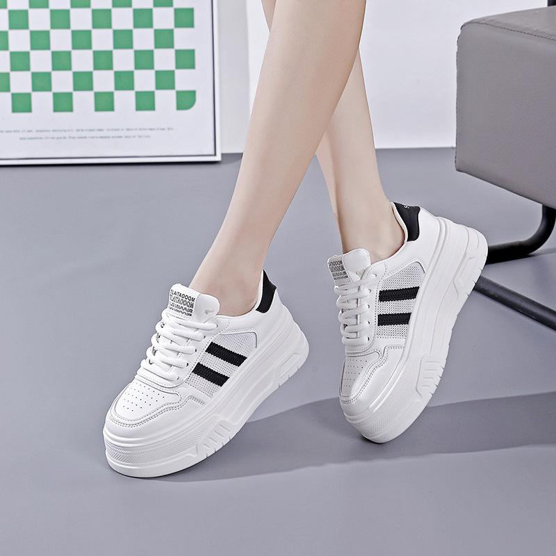 Size 34 little white shoes women's shoes 2025 summer thick-soled versatile small man shows height casual shoes popular