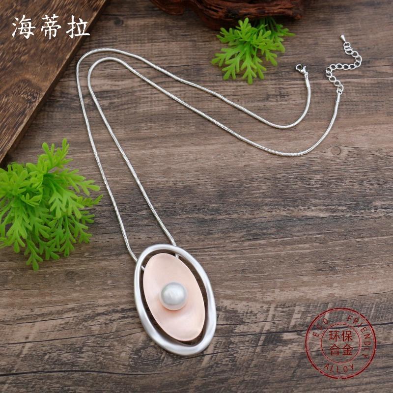 New hollow brushed geometric oval long pendant, women's simple and advanced irregular oval long necklace