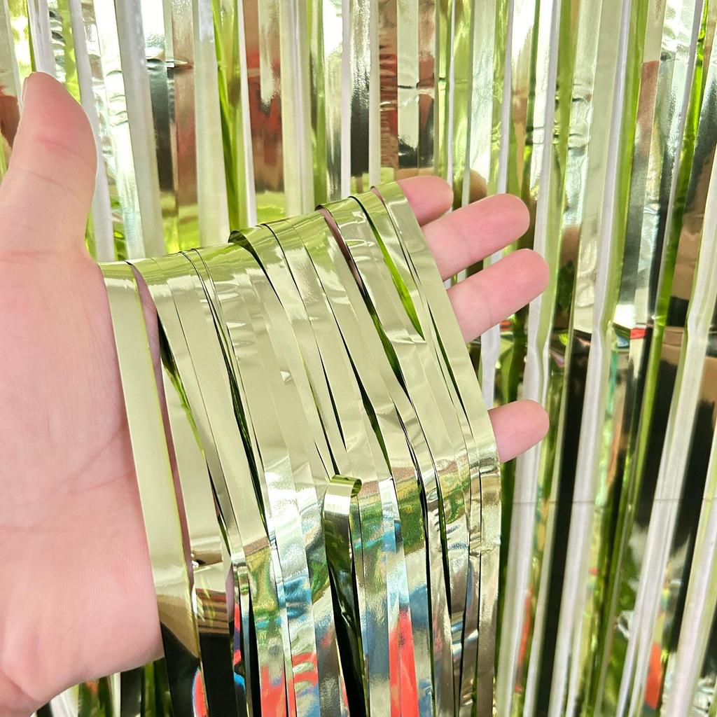 Laser Regnsilke Toppgardin, 1x2m - Bakgrundsdekoration för Födelsedagsfest