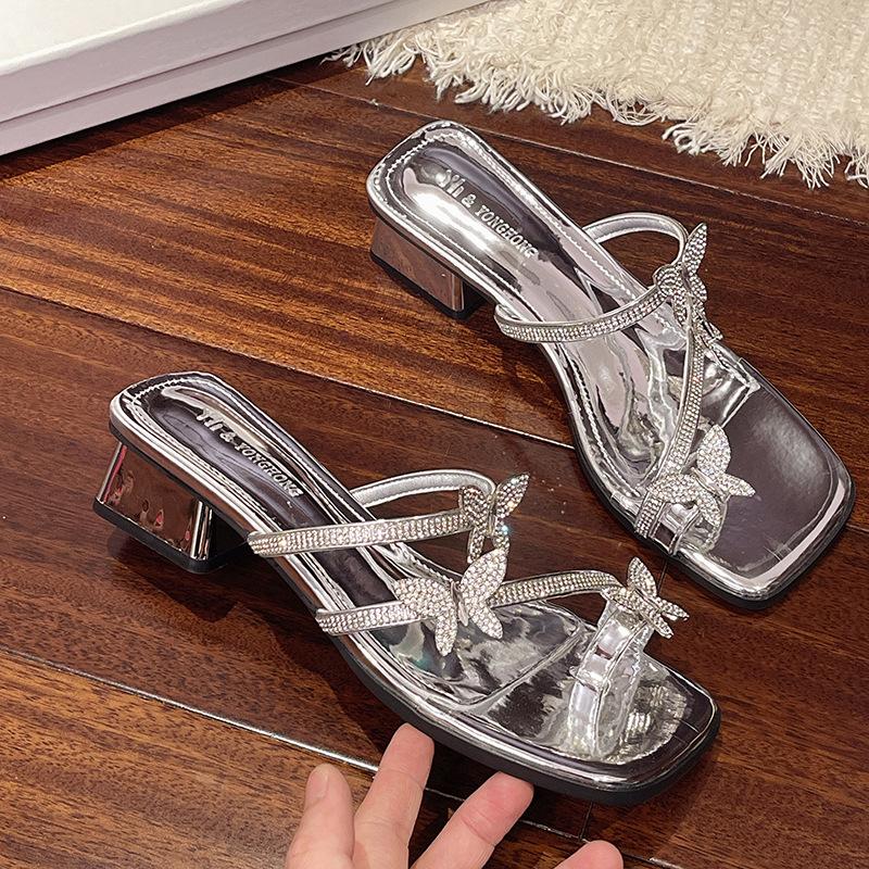 

Thick heel beautiful slippers women wear 2025 summer new fairy wind butterfly rhinestone silver toe sandals 40