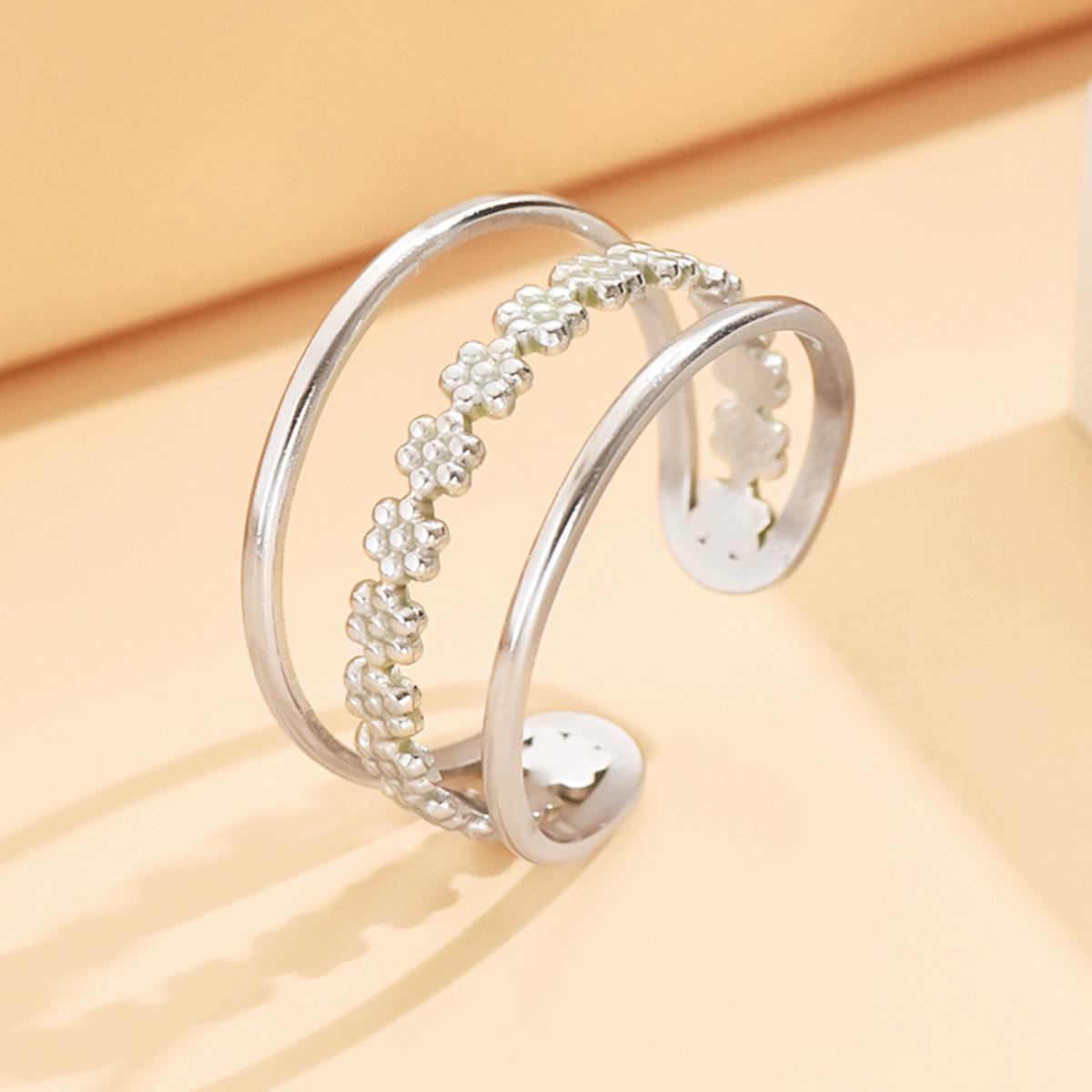 Fresh Fairy Style 18K Gold-Plated Stainless Steel Flower Ring - Personalized, Stackable Index Finger Jewelry.