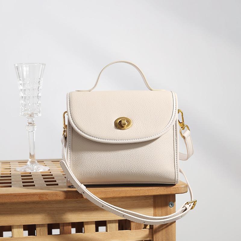 Leather Women's Bag Women's New Versatile Fashion Small Square Bag High-end Messenger Bag Women's Cowhide Handbag