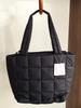 2025 A/W Tote Puffer Grande Matelassê Diamante 12L: Bolsa de Mão de Ombro Único