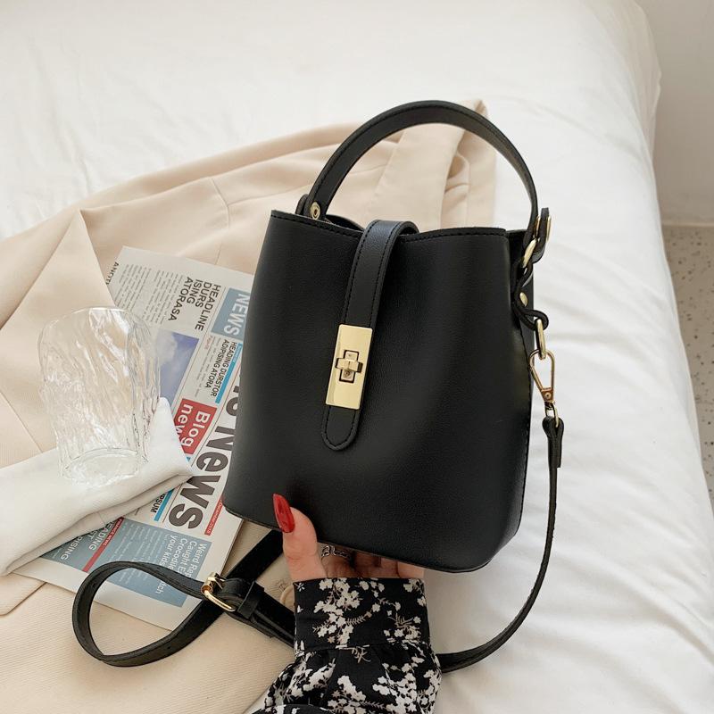 Yellow Portable Bucket Bag Girls Simple Solid Color Versatile Shoulder Bag Commuter Fashion Messenger Bag Small Bag