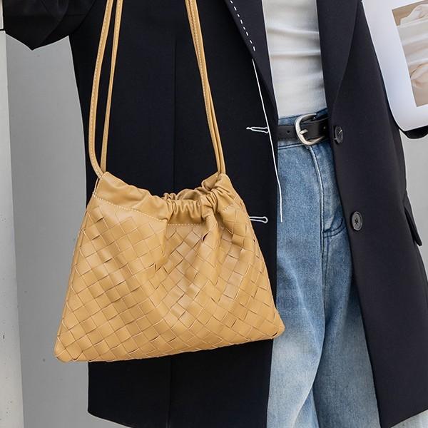 Trendy woven women's bags, garbage bags, shoulder armpit bags, portable drawstring, lucky bags, messenger bags, commuting portable.