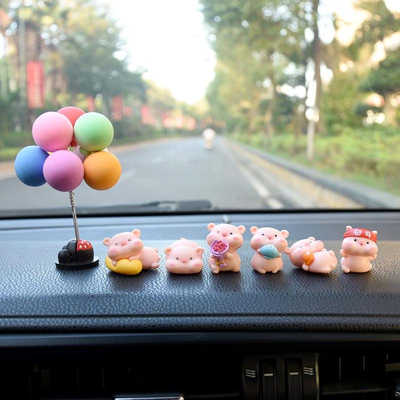 Celebrity Pig Car Ornament: Cute Console Decoration & Air Freshener Holder