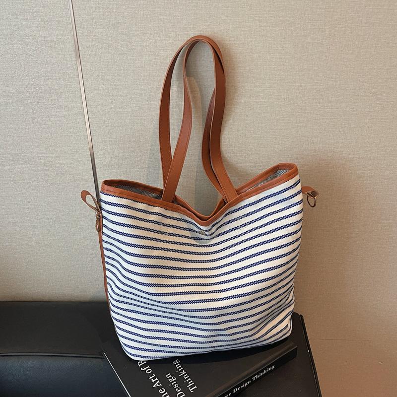 

New Korean Style Large Capacity Striped Tote Bag Fashi Lazy Casual Commuter Canvas Shoulder Bag Casual Texture Bucket Bag