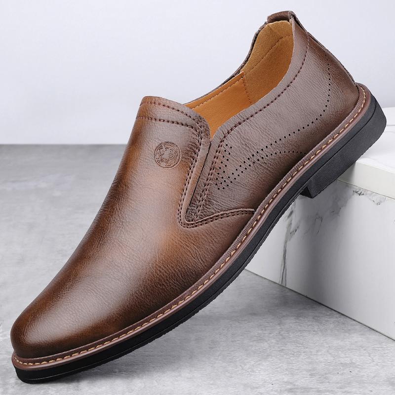 

Мужские туфли Slip on Casual Leather British Pointed Toe Black and Brown New Designer Shoes Male 44 темно-коричневого