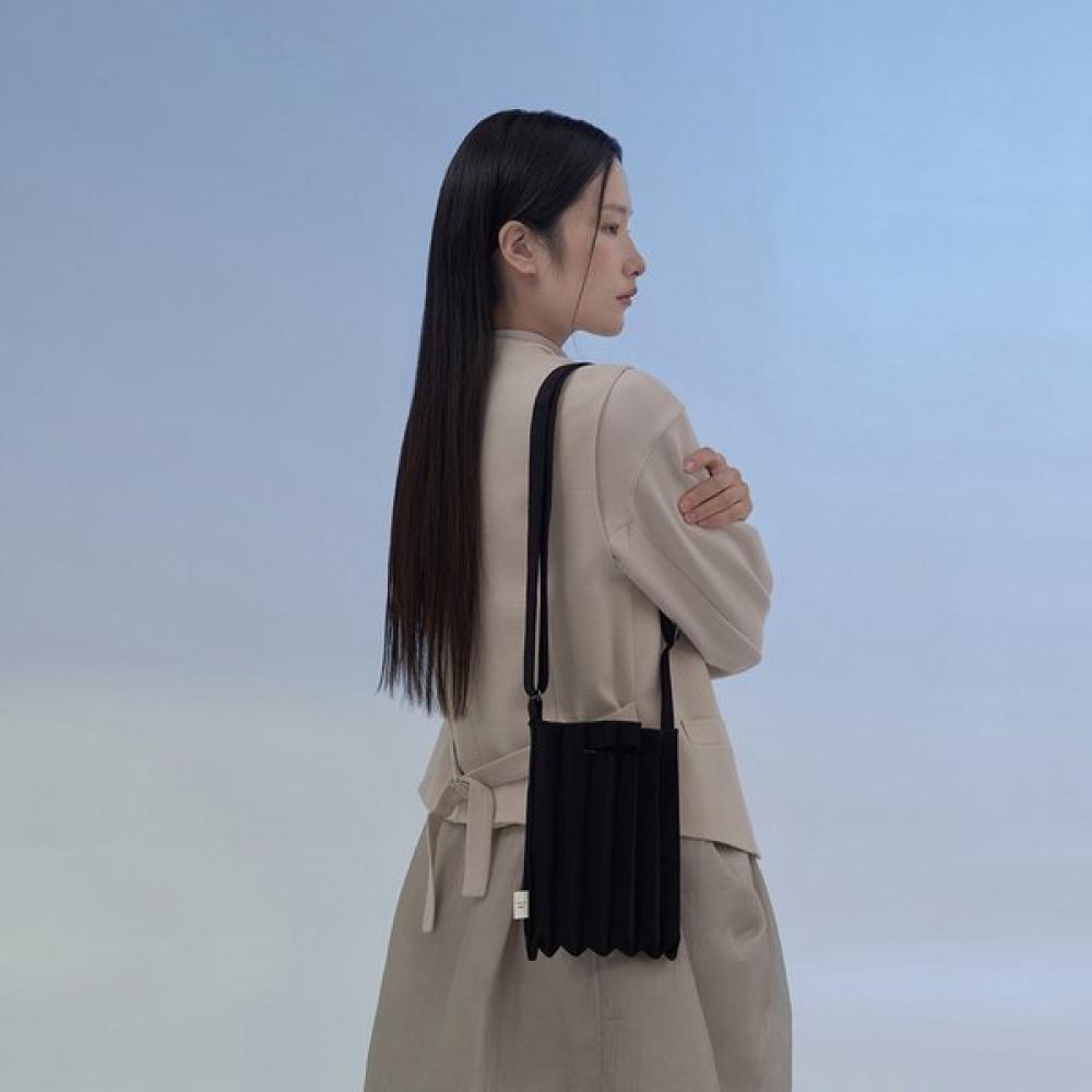 Pleatsmama Black Mini Studio Bag