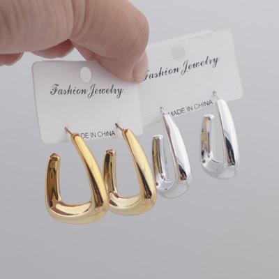 Auskarai – Kabantys auskarai