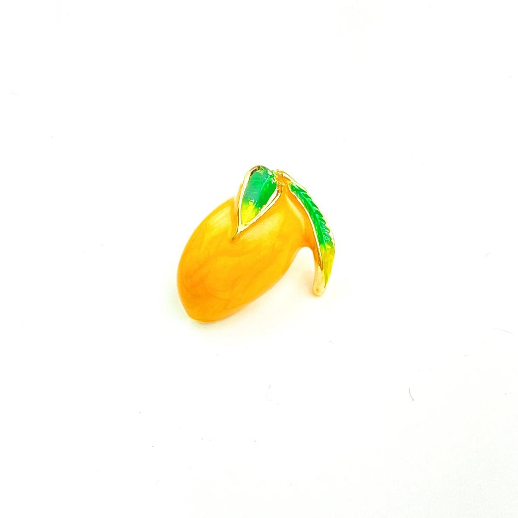 Japan and Korea cute fruit series brooch trendy personality design sense pin collar pin anti-light buckle cardigan shirt accessories