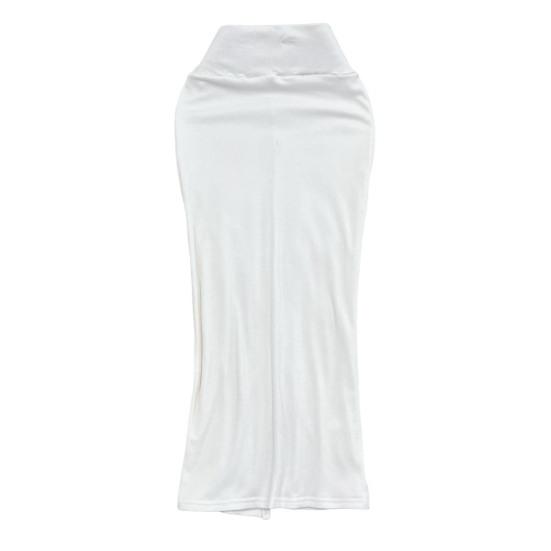 Dámská midi sukně jednobarevná s rozparkem vzadu, s vysokým pasem, rybího střihu, obepínající boky, do kanceláře, pouzdrová sukně