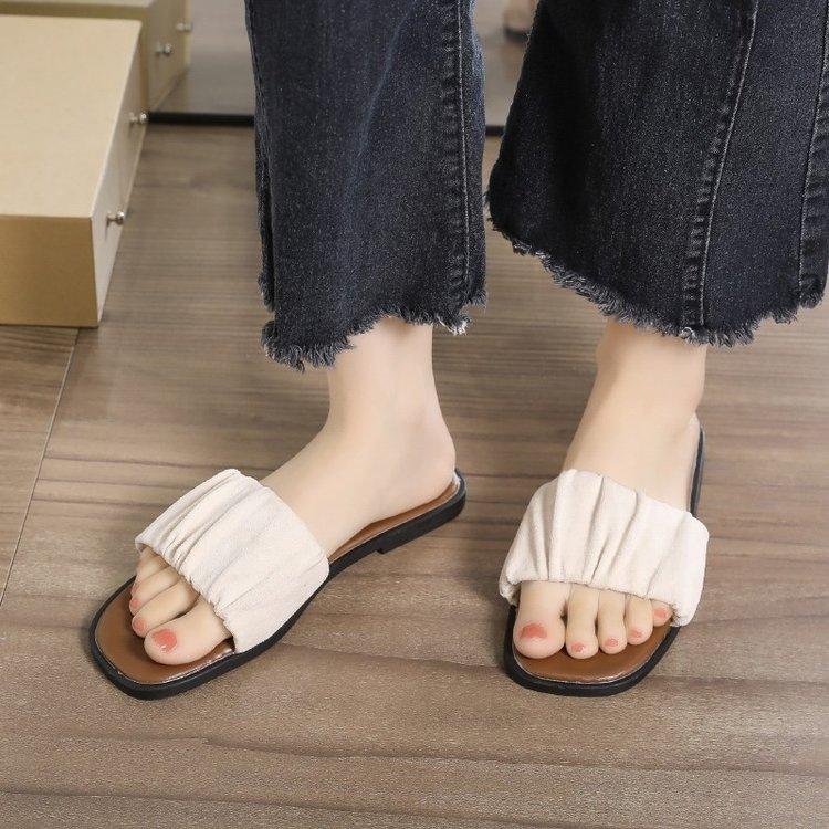 Cool Slippers Women's New Summer Wear In 2025 Internet Celebrity Vacation Flat Beach Sandals One-word Slippers Women