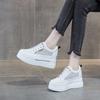 Herbst und Winter kleine dicke Sohle Innenhöhe erhöhend lässige kleine weiße Schuhe Damen Keilabsatz Low-Top Schnürsenkelfrei vielseitige Damenschuhe