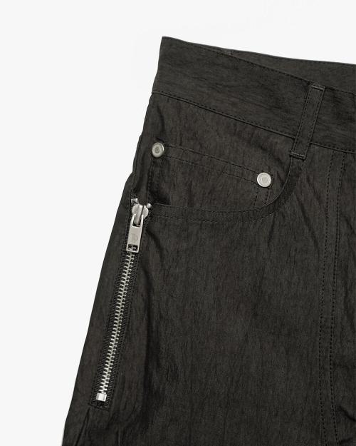 TUDE Cutting Line Rivet Pants Charcoal