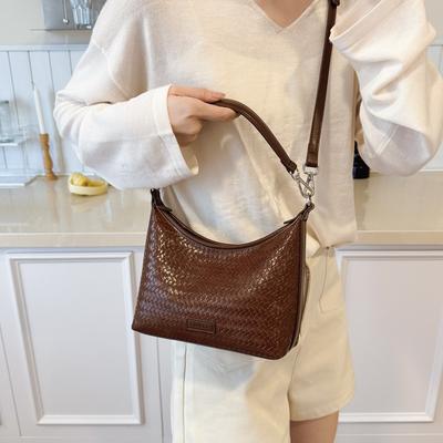 Small Bag Women's New Niche Design Woven Underarm Dumpling Small Bag Versatile Single Shoulder Messenger Bag