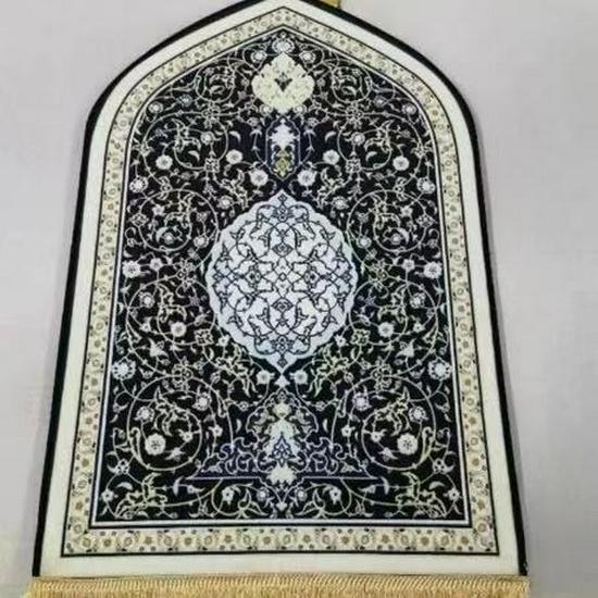 Custom Print Thick Flannel Irregular-Shaped Prayer Carpet & Living Room Floor Mat