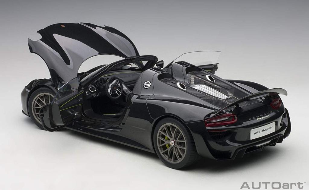 AUTOart Porsche 918 Spyder Beissach Package Black Metallic Finished Product 1/12