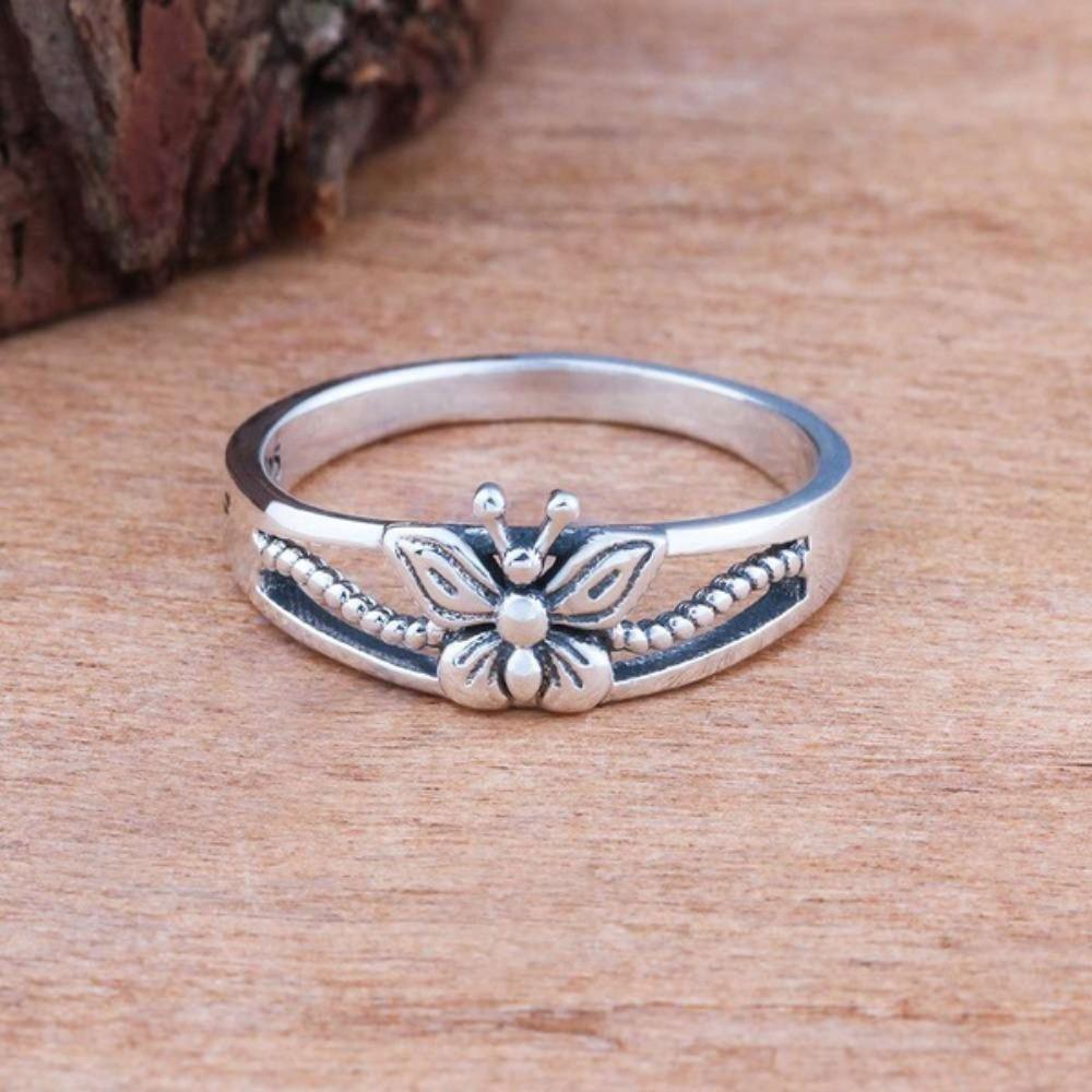 

S925 Silver Plated Butterfly Ring for Women Lightweight Drip Oil Black Engagement Ring European Style no. 6