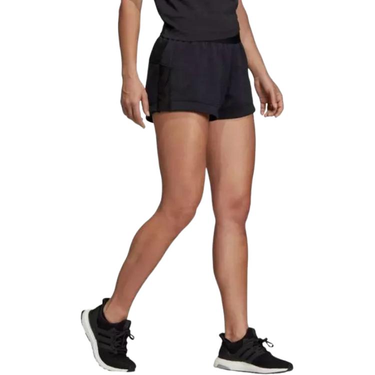 adidas מכנסיים קצרים קצרים רכים ונוחים ידידותיים לעור בגזרה בינונית קז'ואל מכנסיים קצרים לנשים שחור DT9391