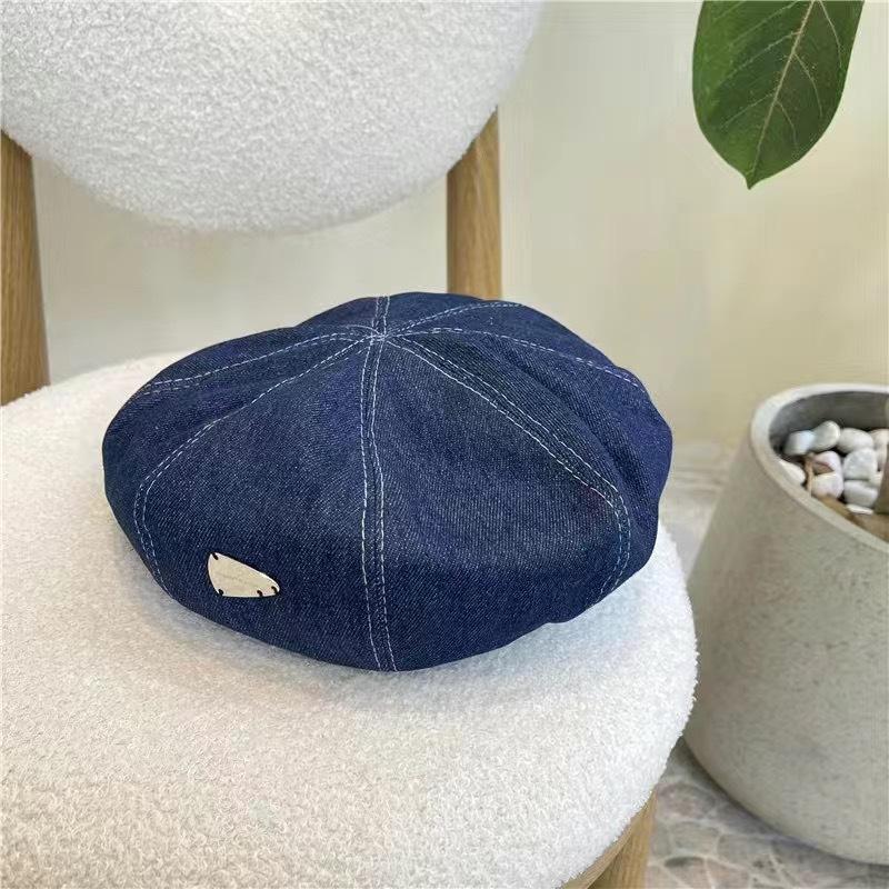 Frühlings- und Herbst-Denim-Internet-Berühmtheiten-Barett Metalletikett vielseitig Mode Sommer Sonnenschutz Malerhut Gesicht zeigen vielseitig
