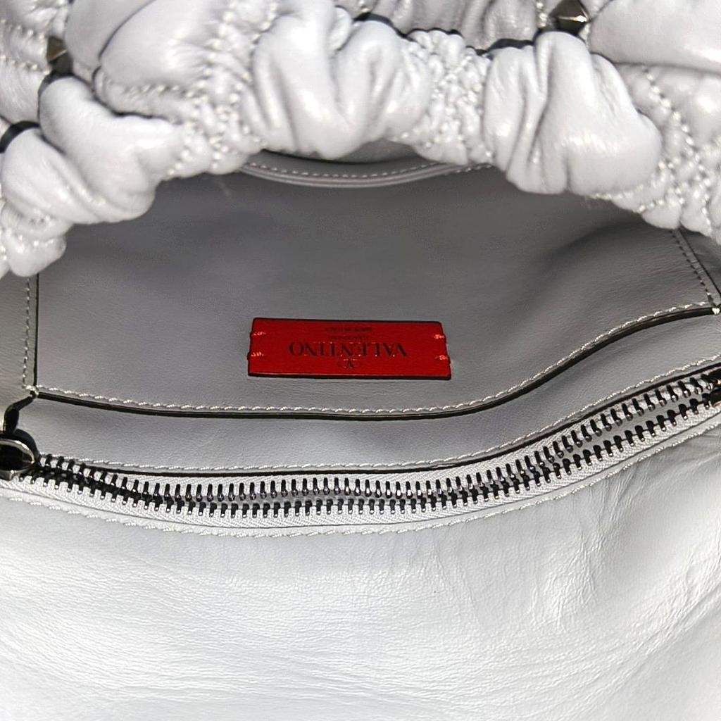 [Pre-Owned] Garavani  Leather Shoulder Bag - Very Good #176DS8P