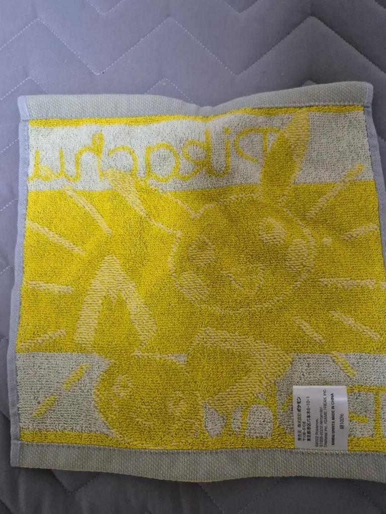 Pikachu handkerchief [mini towel] Used