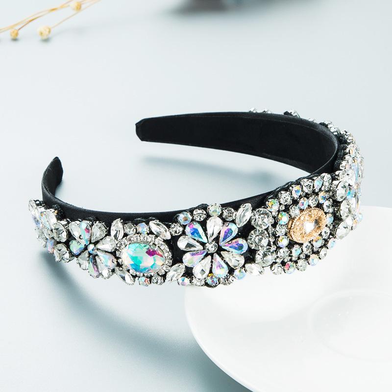 

Headband with A Retro Court Style, Heavy-duty Dance Show Accessory for Women
