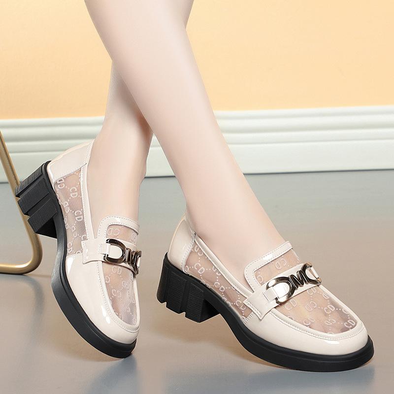 

модные летние британские сетчатые мокасины с полыми лоферами женская обувь мода мягкая кожа 2024 ретро офисная обувь туфли-лодочки без застежек простые 36(Foot23cm)