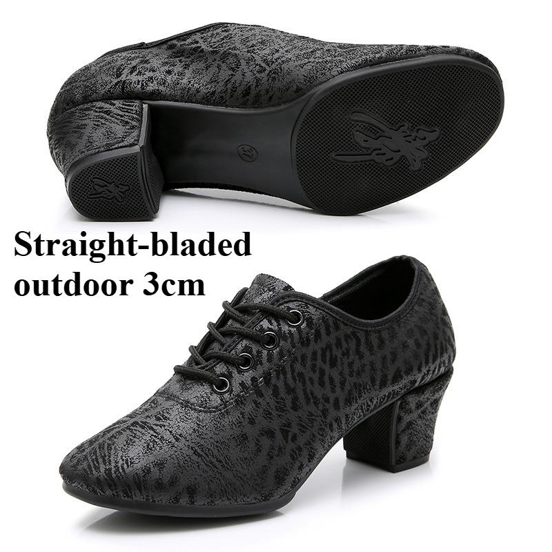 

Soft-soled dance shoes for men and women Suitable for standard modern dance indoors and outdoors Ideal for standard Cha-Cha 26