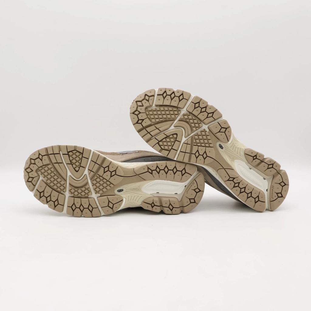 M2002RSI New Balance 2002R Beige