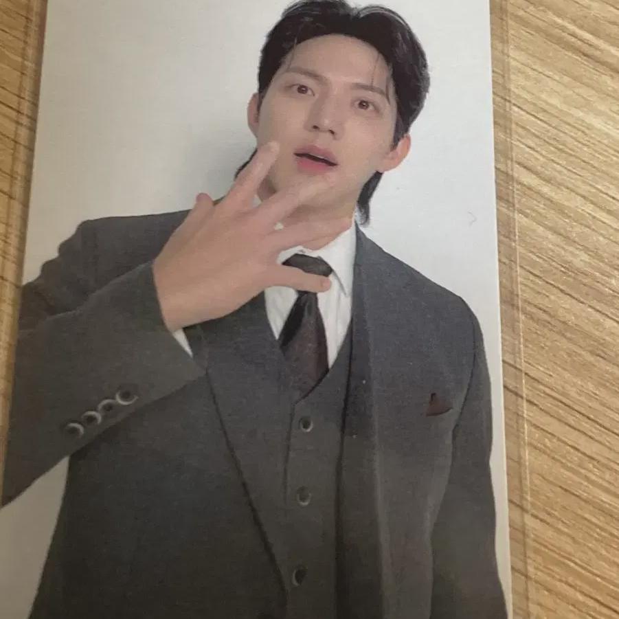 

DAY6 Фотокарточка с фанмитинга с бонусом предзаказа Дуун или больше