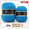 Pure Wool Medium-Thickness Yarn for Hand-Knitted Cardigans, Sweaters, and Scarves.