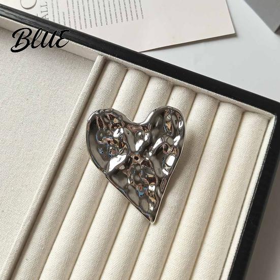 Collar Brooch Irregular Pleated Heart Shape Metal Pin Sweaters Coat