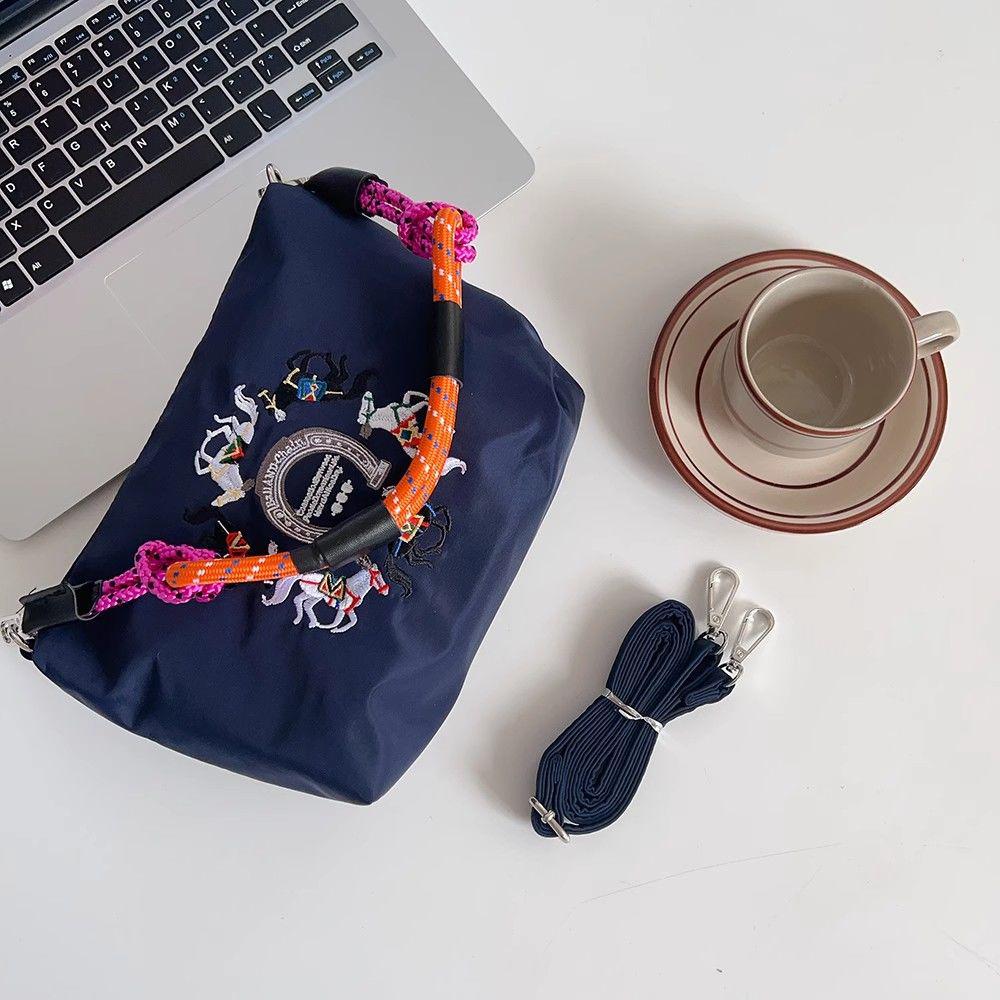 Women's Japanese Style Embroidered Shoulder Bag - Large Capacity, Portable Fashion Toiletry Storage