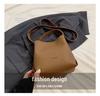 Women's Crossbody Bucket Bag with Lychee Pattern - Trendy and Versatile Handbag