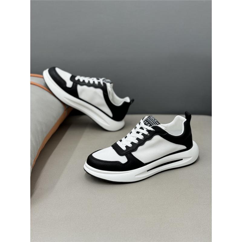 Neue bequeme Schuhe, Sportschuhe sind bequem und atmungsaktiv qs.