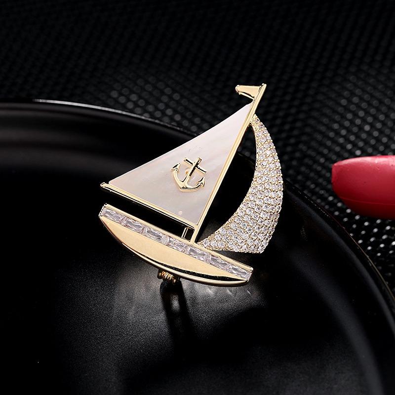 Fashion Autumn and Winter Clothing Mother Shell Zircon Inlaid High-end Pins Smooth Sailing Design Sailing Brooch