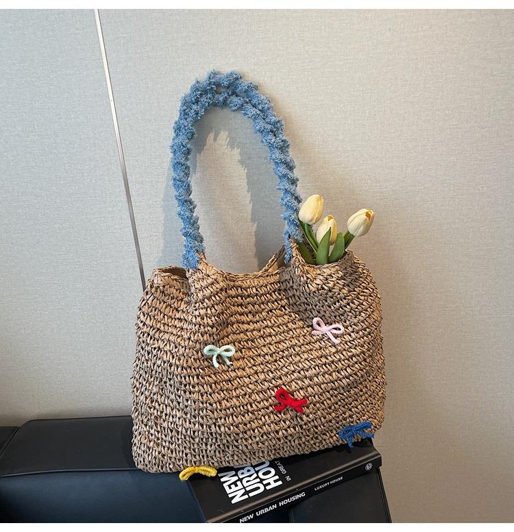 Beach Vacation Straw Bag Women's 2025 New Casual Large-capacity Woven Bag Shoulder Tote Bag