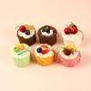 PU-Mousse-Kuchen-Schlüsselanhänger mit Kokosflocken & Sahne - Französisches Brot-Ornament