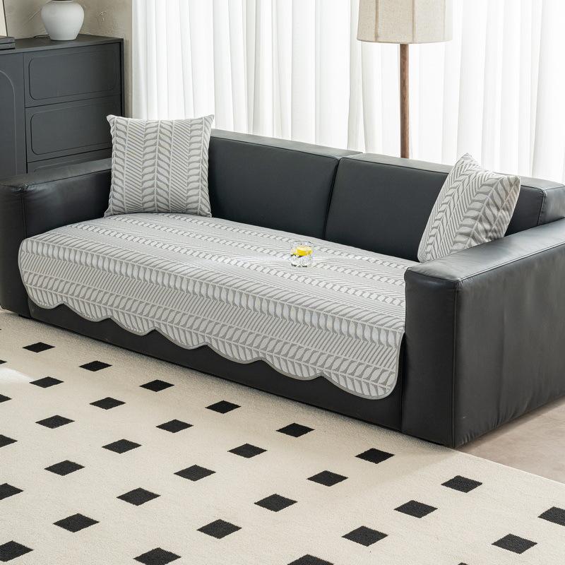 

Special-Shaped Leaf Sofa Cushion Ice Silk Summer Cool Non-Slip Sofa Mat Straight Row Summer Cat-Proof Sofa 70*70cm