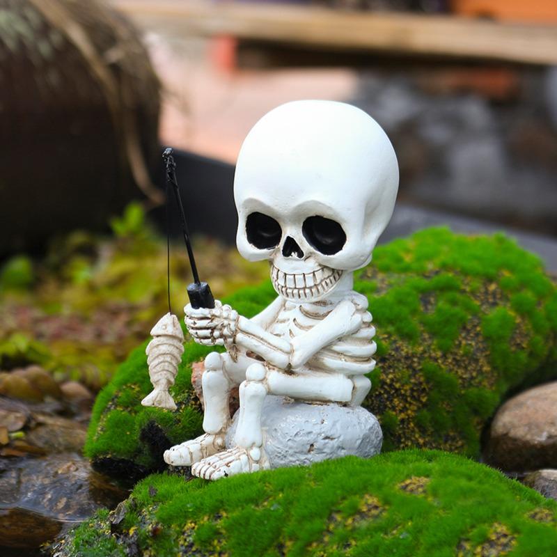 Shaking Head Fishing Skeleton Statue Figurine, Halloween Home Pond Decoration and Display Resin Handicraft