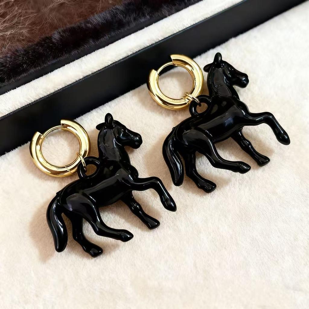 Stainless Steel Ear Clasps Stereoscopic Small Horse Dangle Earrings for Women Cute Animal Charm Jewelry Holiday Gift
