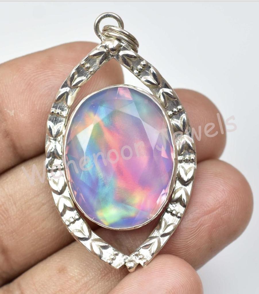 Ciondolo Fatto a Mano Ovale in Argento Sterling 925 con Opale Fuoco Aurora da 46 Carati Certificato Regalo per Donna