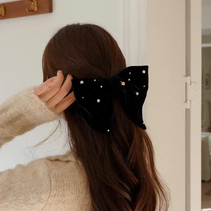 Pearl velvet ribbon pin #G017