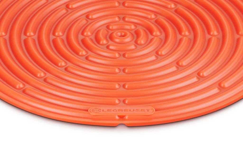 Le Creuset Silicone Pot Holder 20cm Pot Holder Mittens Trivet Orange Heat Resistant Cold Resistant Japanese [Authorized Product]
