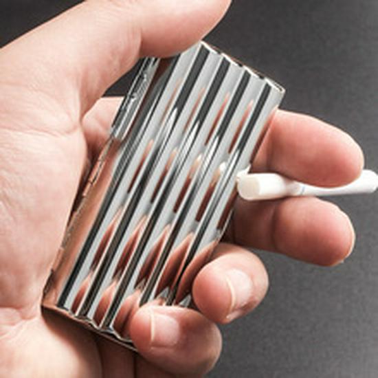 Double Gun Qingming Shanghe Tu 20-Capacity Cigarette Case - Personalized, Portable, Moisture-Proof Men's Gift Box