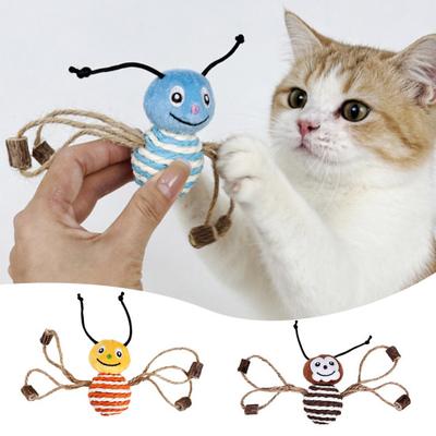 Interactive Sisal Cat Toy with Rattle Sound Sisal Hemp Bee Shape Cat Teaser with Natural Actinidia Polygama for Indoor Cats