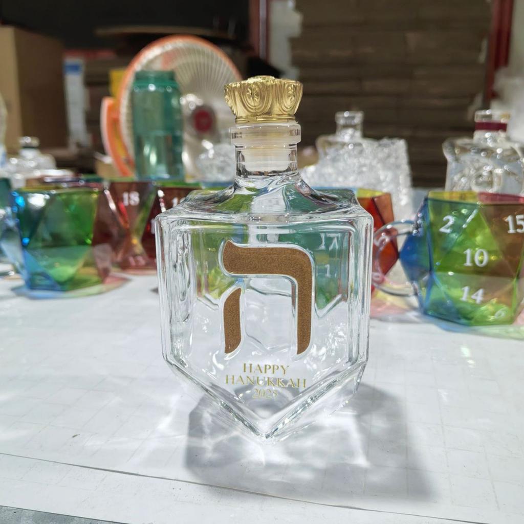 Hanukkah Dreidel Whiskey Bottle W/ Golden Hebrew Letters Crown Cap Novel Whiskey Bottles for Festival Home Bar Display